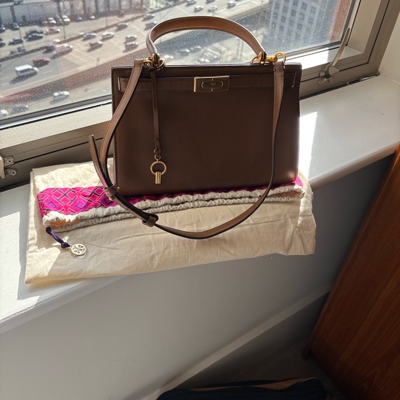 Tory Burch Lee Radziwill Leather Handbag - Picture 5 of 9